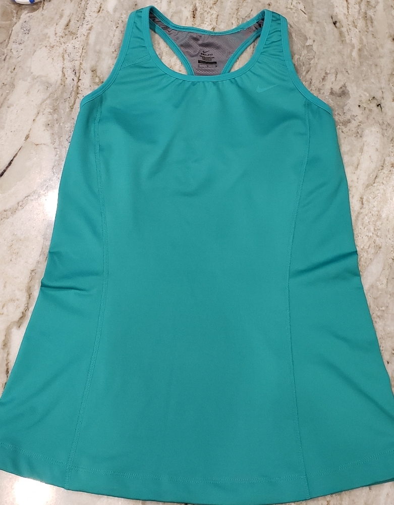 Nike dry fit workout tank